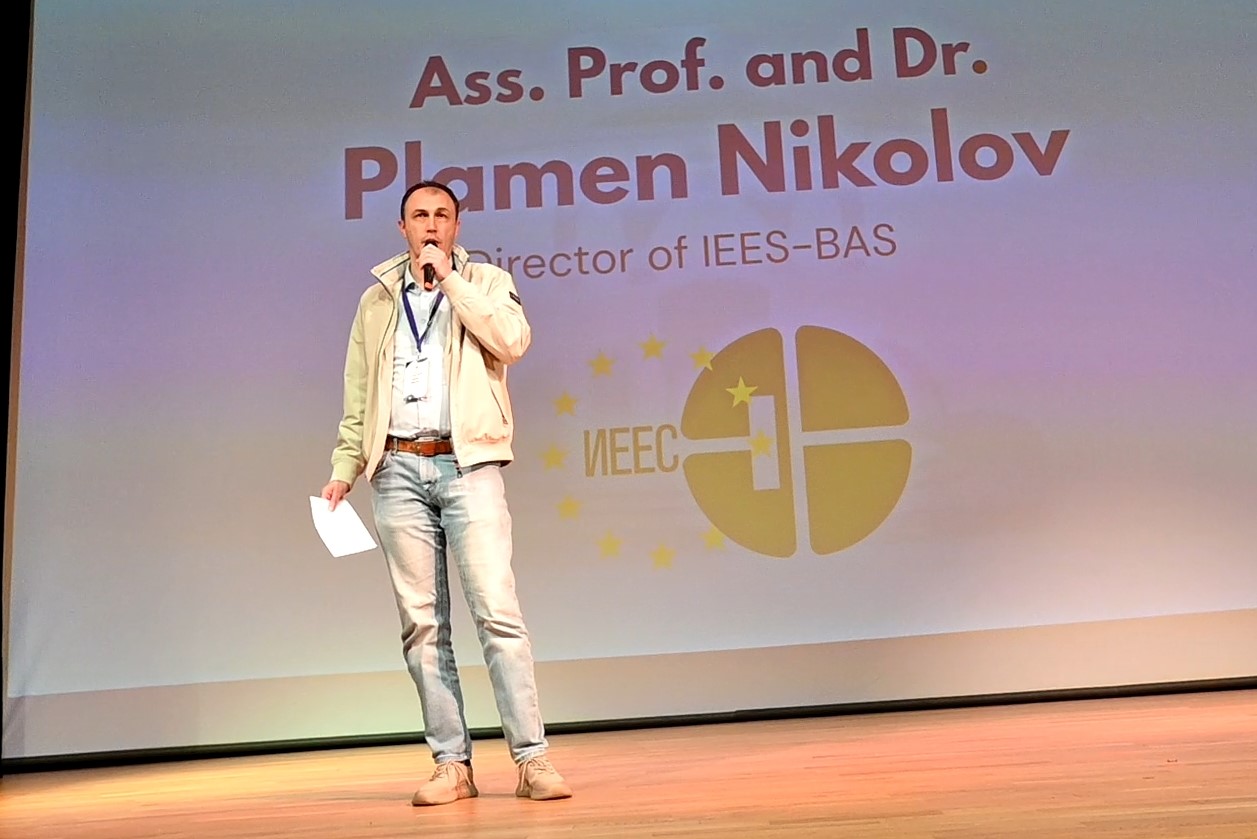 DSC_1567.MOV_snapshot_01.01.960